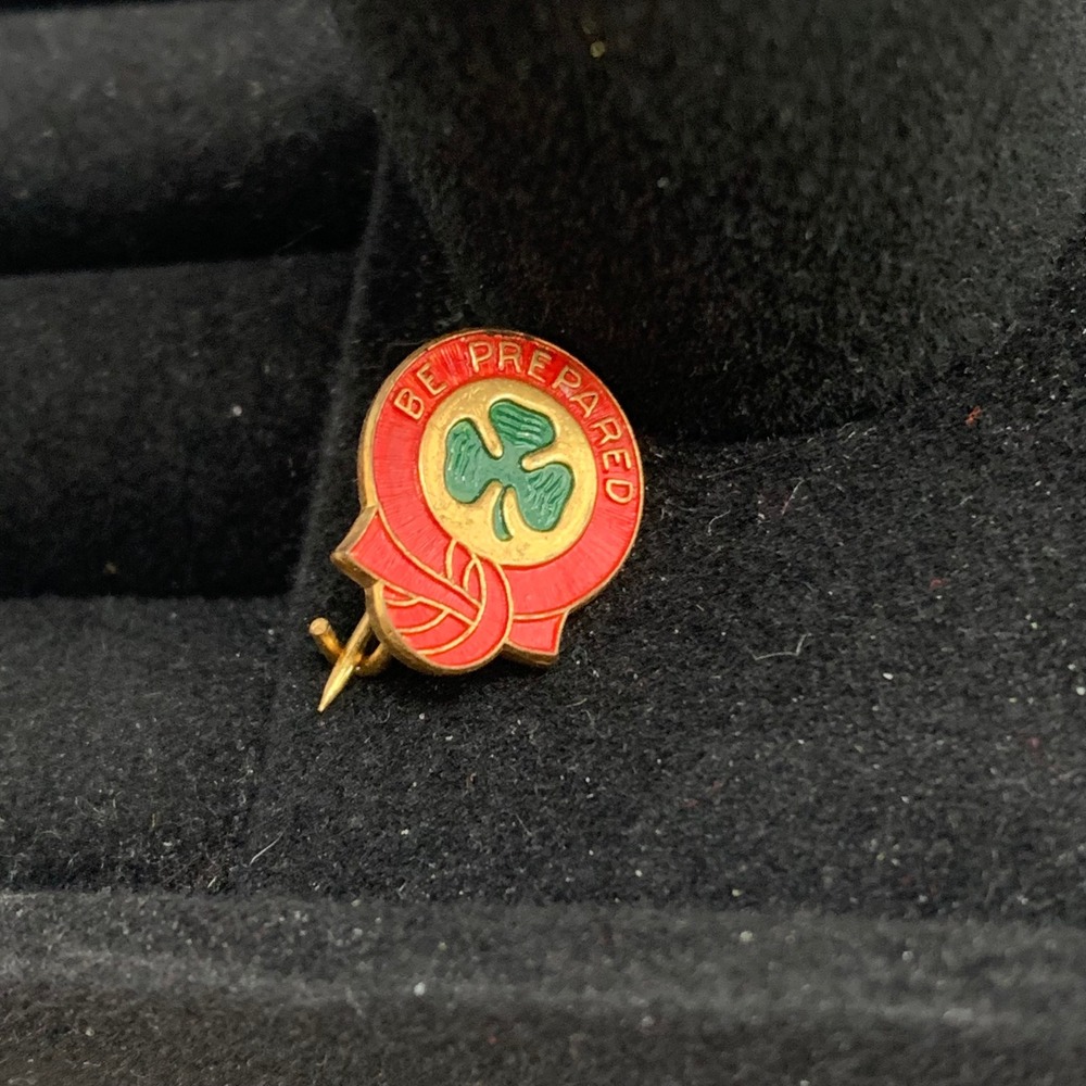 Vintage Girl Scouts Be Prepared Enamel Pin Red Green Trefoil Clover Gold Tone